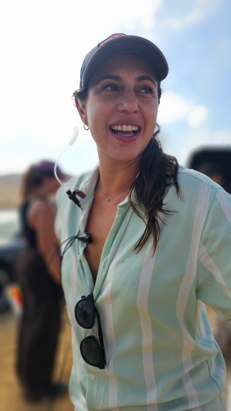 Yasmin Hoffman Levi on set